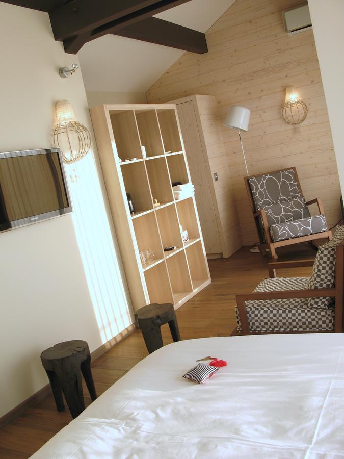 Le Clos Du Lac - Location De Chambres ヴェリエ・デュ・ラック 部屋 写真